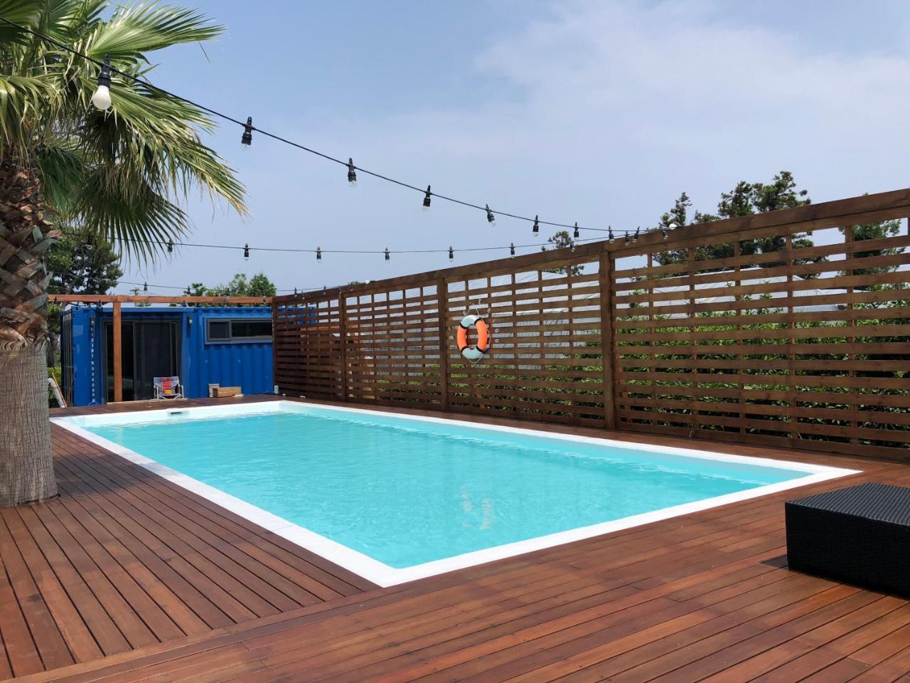 Eridu Cafe N Beds Hotel Seogwipo Bagian luar foto